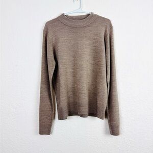 Sag Harbor Women’s Tan Crewneck Sweater Medium